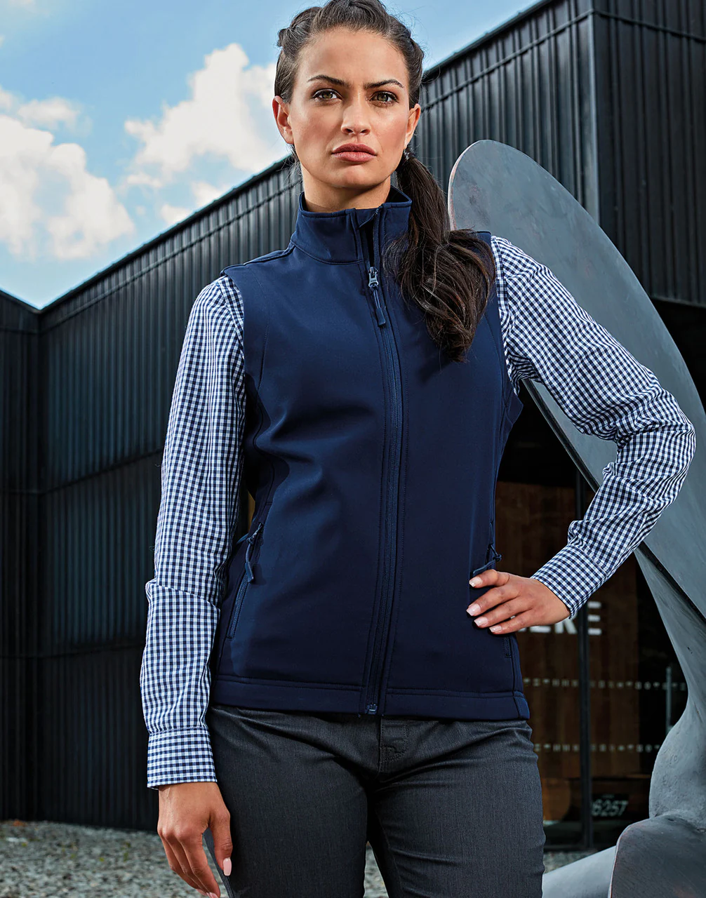 Soft Shell Women's Gilet - Image 3