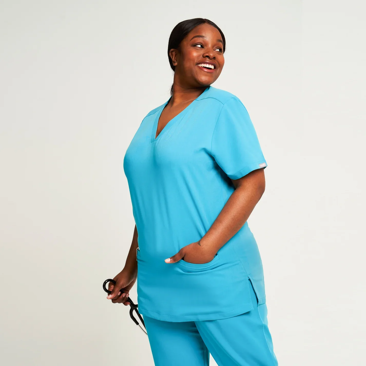 SIMKI Ari Two Pocket Ladies 4 Way Stretch Scrub Top - Image 15